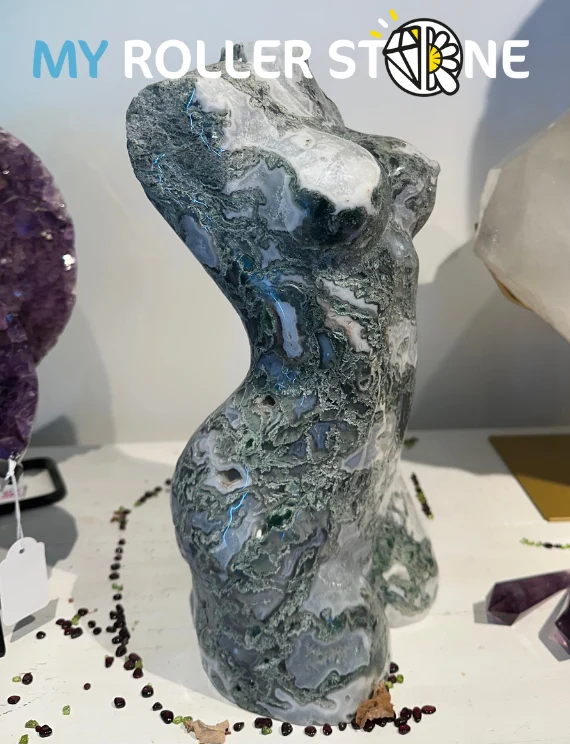 Gran escultura de busto femenino de piedra