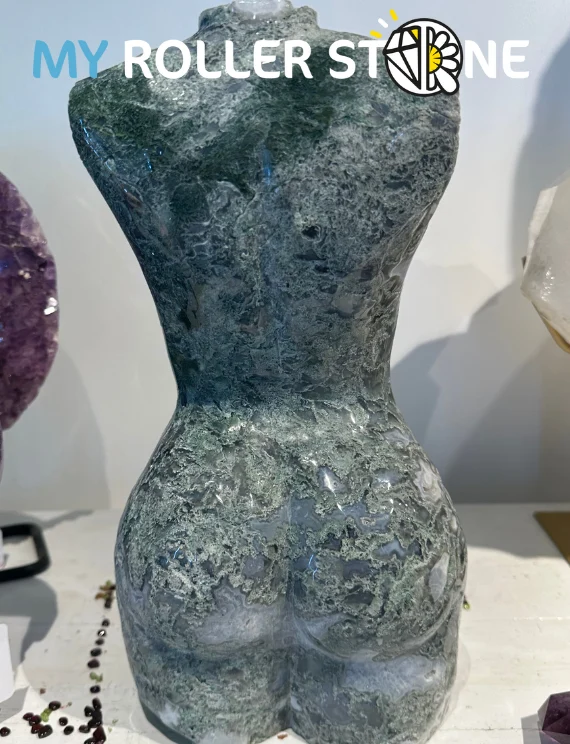 Gran escultura de busto femenino de piedra