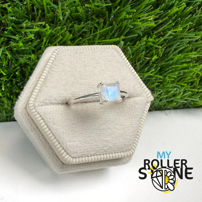 Anillo Solitario Piedra Luna Facetada Cuadrada (4 tamaños)