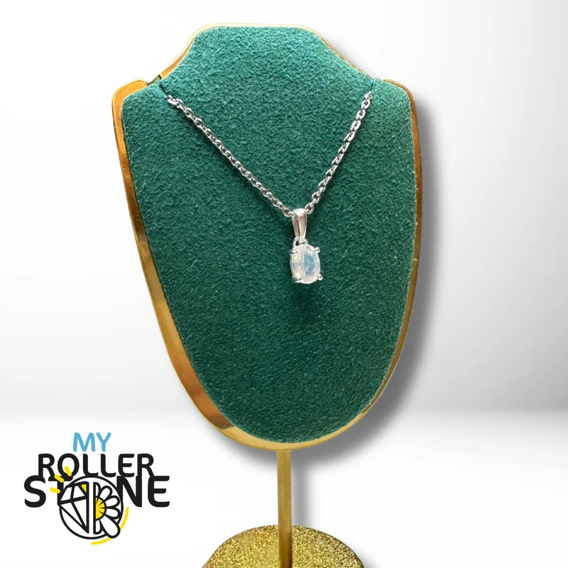 Colgante solitario de piedra lunar ovalada
