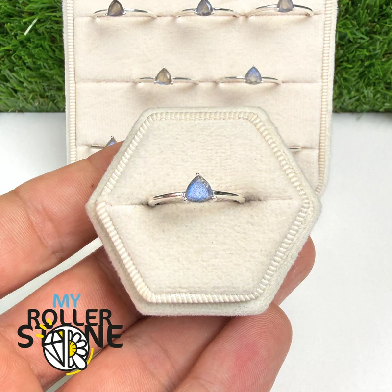 Anillo solitario de labradorita Trillon en plata de ley 925 (4 tamaños)