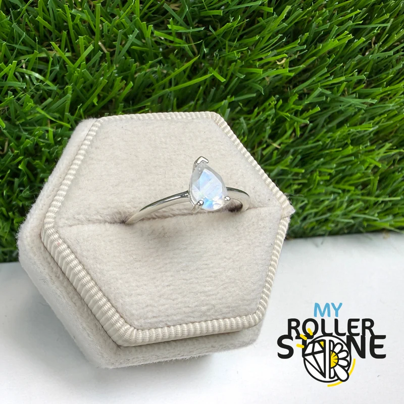 Anillo Solitario Piedra Luna Pera (4 tallas)