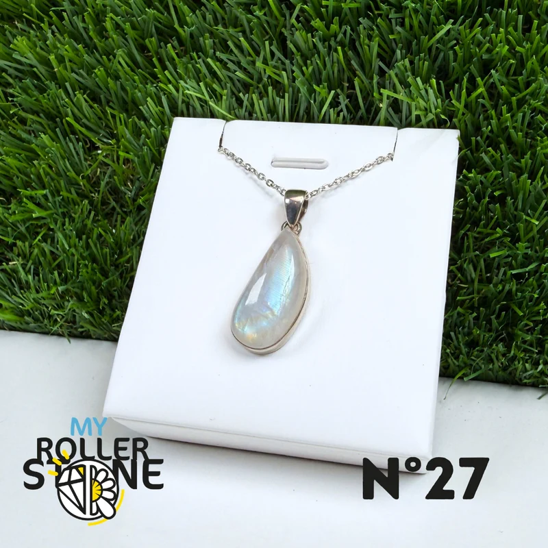 Colgante de piedra lunar de plata #27