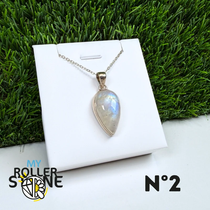 Colgante de piedra lunar de plata #2