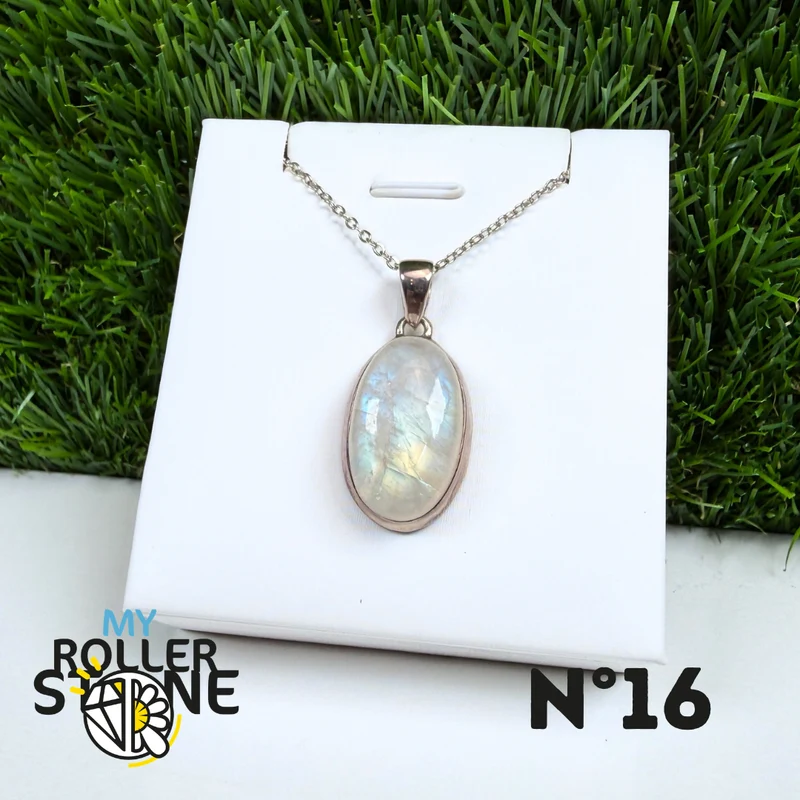 Colgante de piedra lunar de plata #16