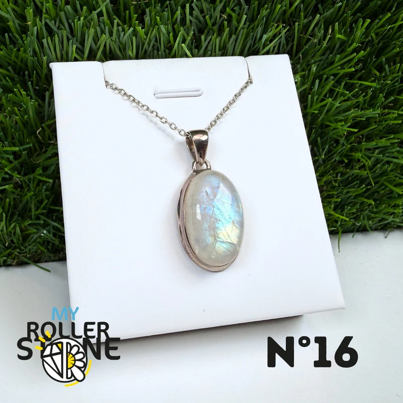 Colgante de piedra lunar de plata #16