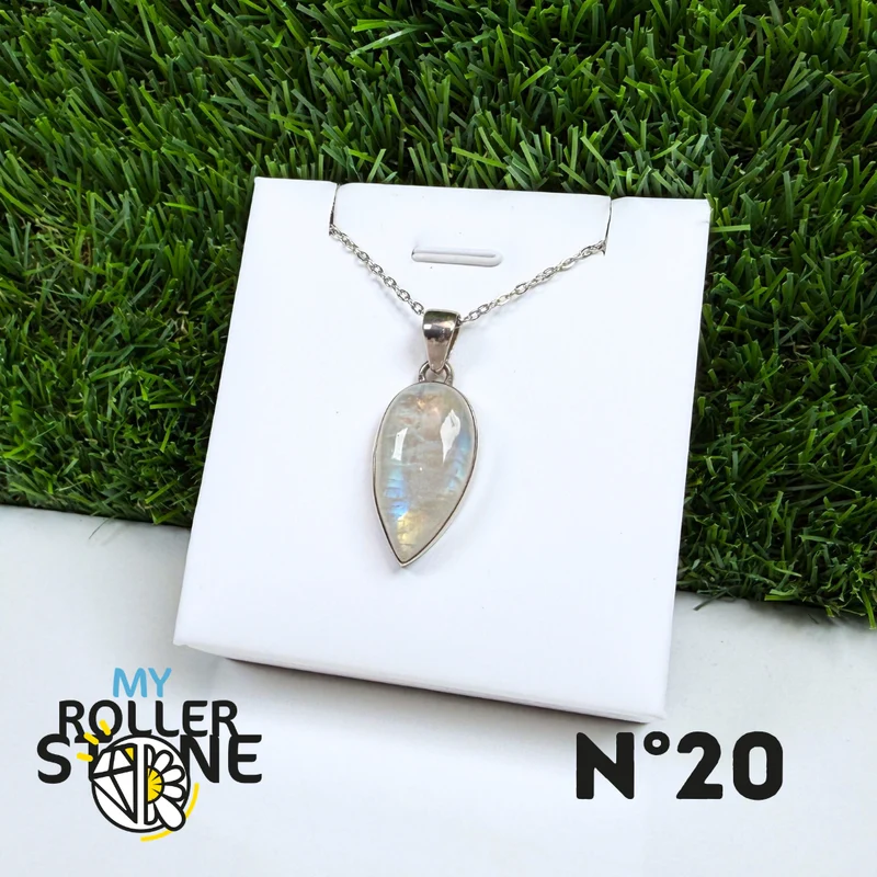 Colgante de piedra lunar de plata #20
