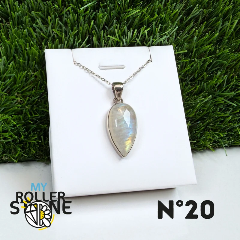 Colgante de piedra lunar de plata #20