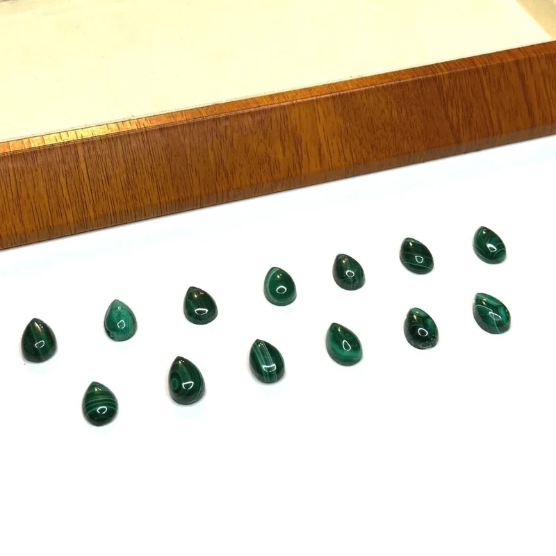Cabujón Gota de Malaquita (Grado A)