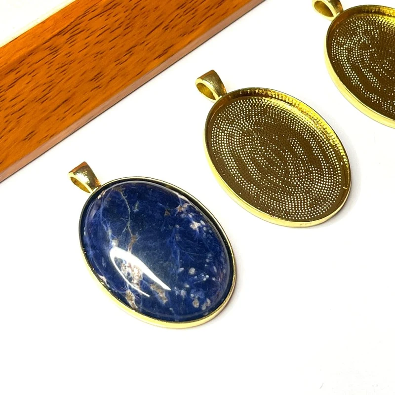 Soporte para colgante de cabujón estilo tibetano dorado