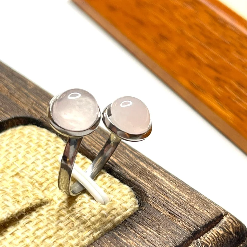 Porta anillos de acero inoxidable plateado