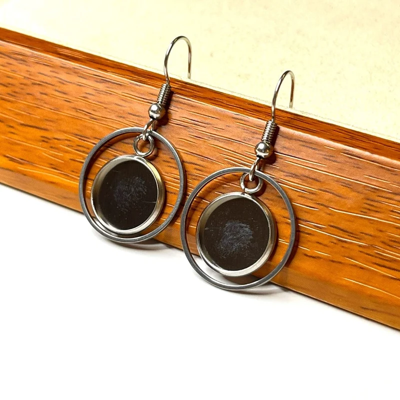 Soporte para aretes de cabujón redondo