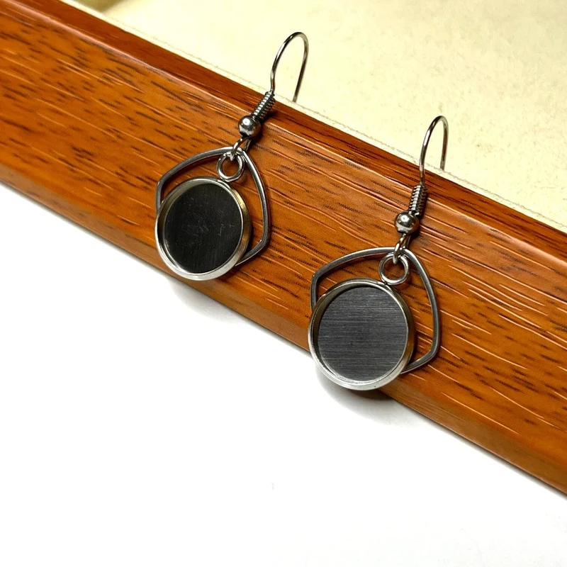 Soporte para aretes de cabujón de acero inoxidable 304