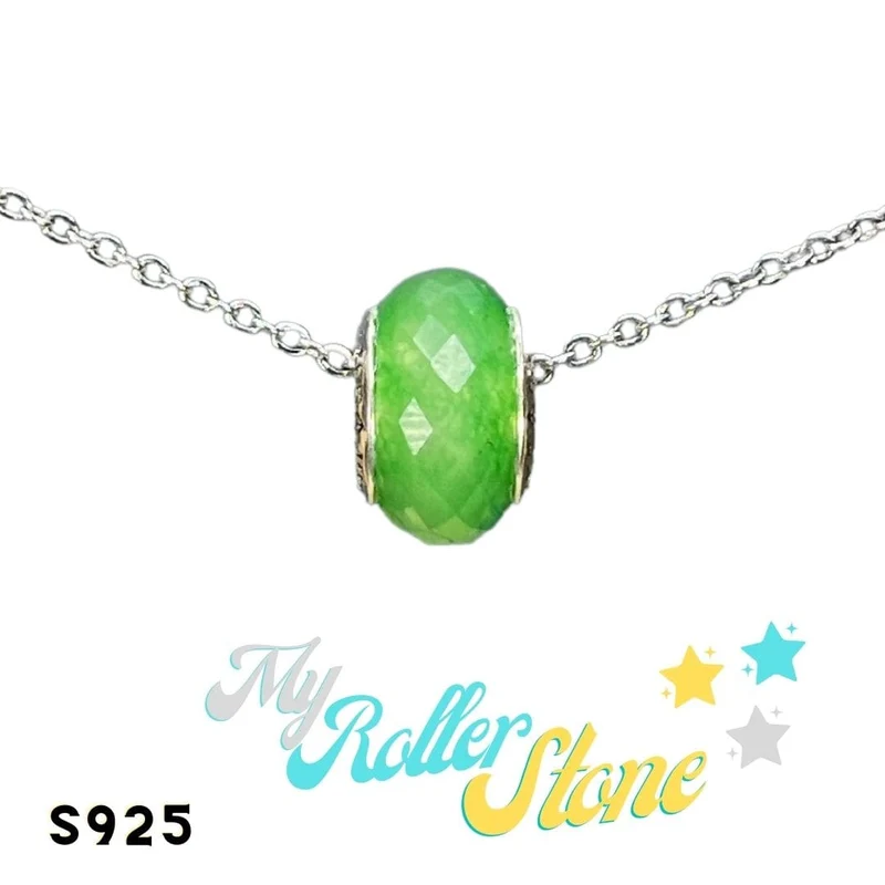 Charm de jade característico