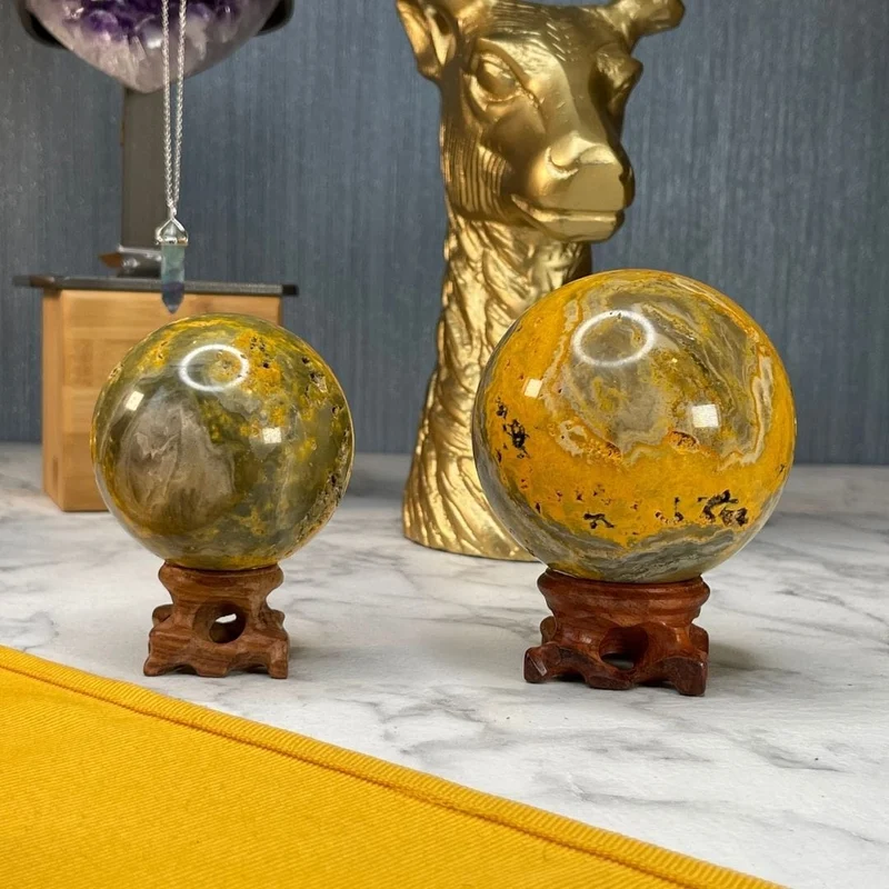 Soporte de esfera de madera
